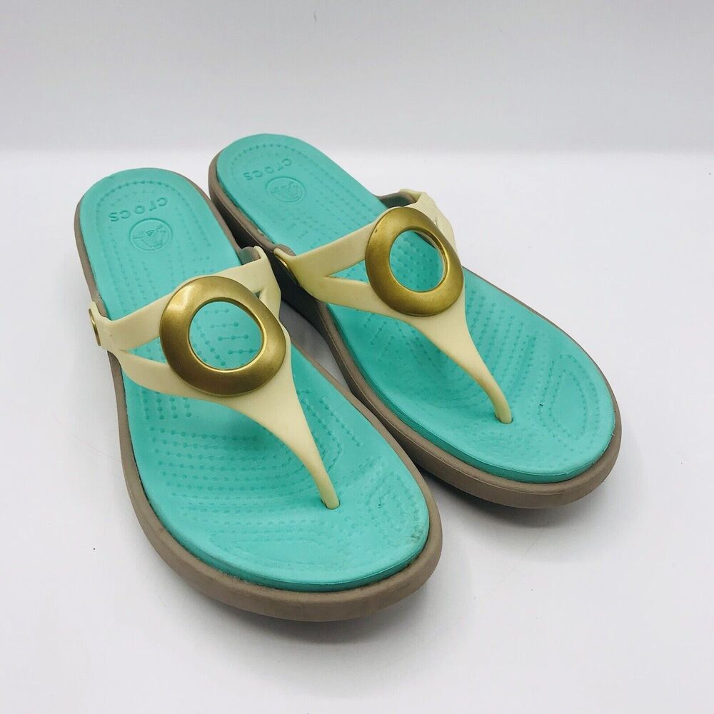Crocs Women’s Sanrah Cream Mint Green Wedge Flip Flop Sandals Festival, Size 6 - Picture 2 of 6
